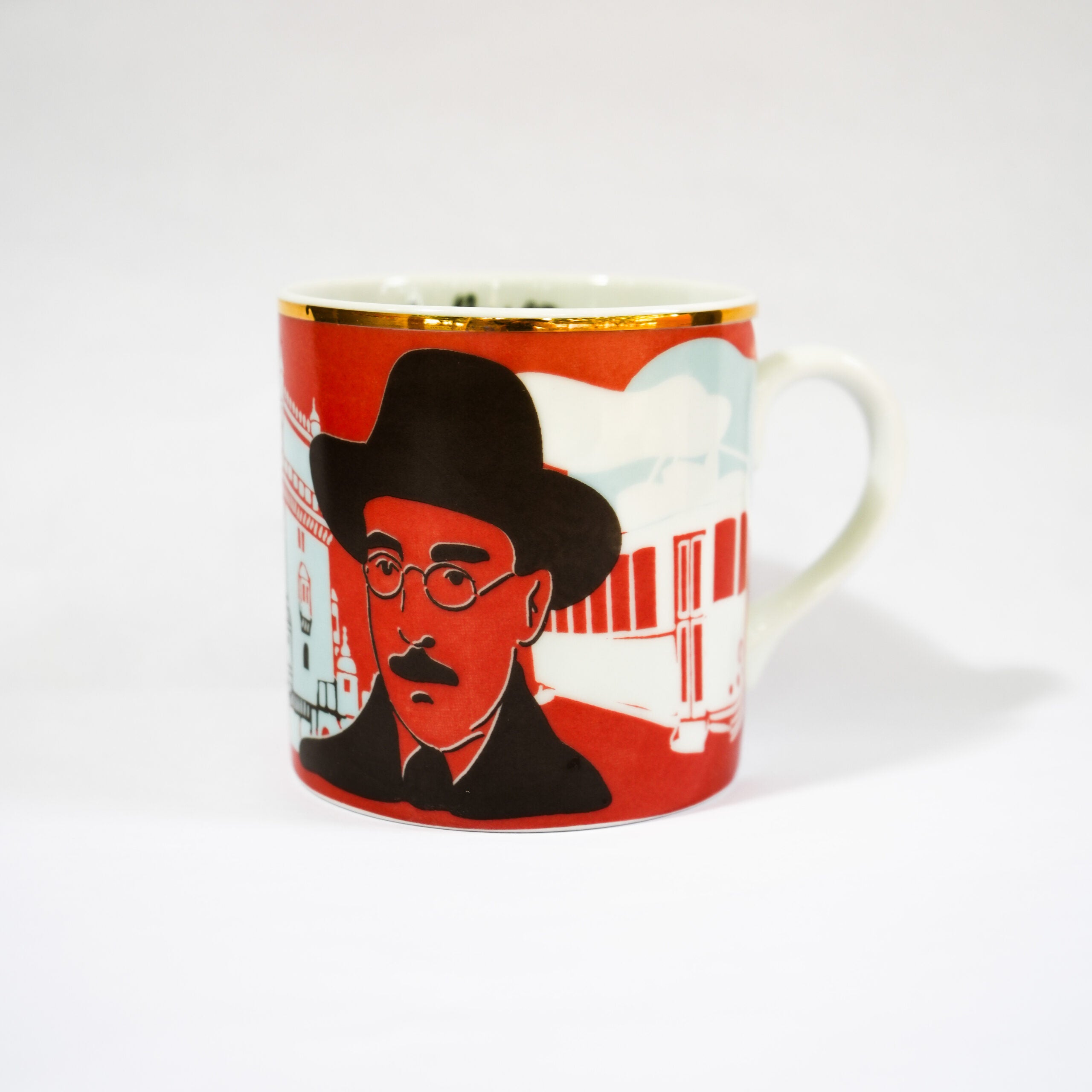 Caneca Fernando Pessoa + Curso O Banqueiro Anarquista - Coleção Café com Pensadores