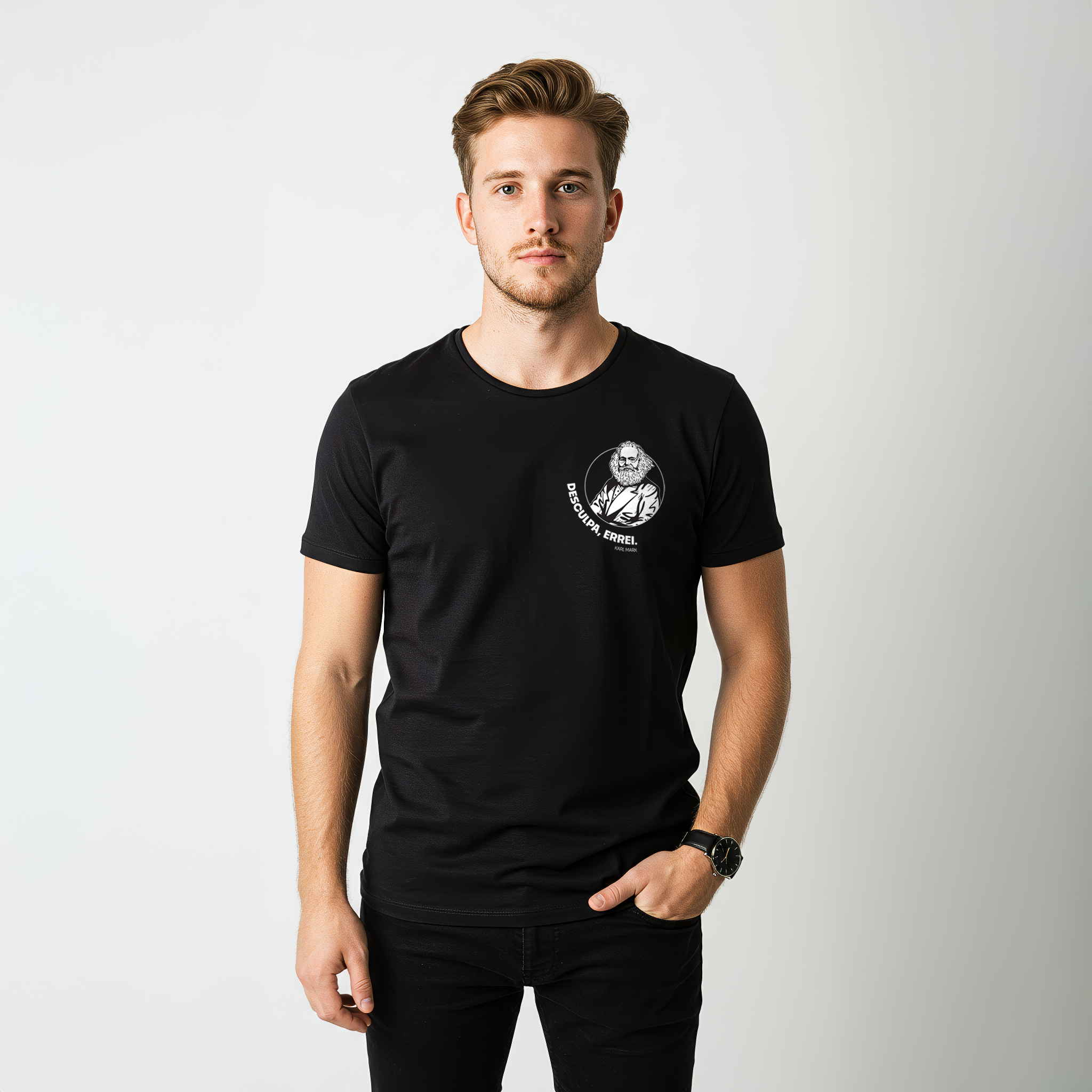 Camiseta Masculina Preta  "Desculpa, errei" – Karl Marx