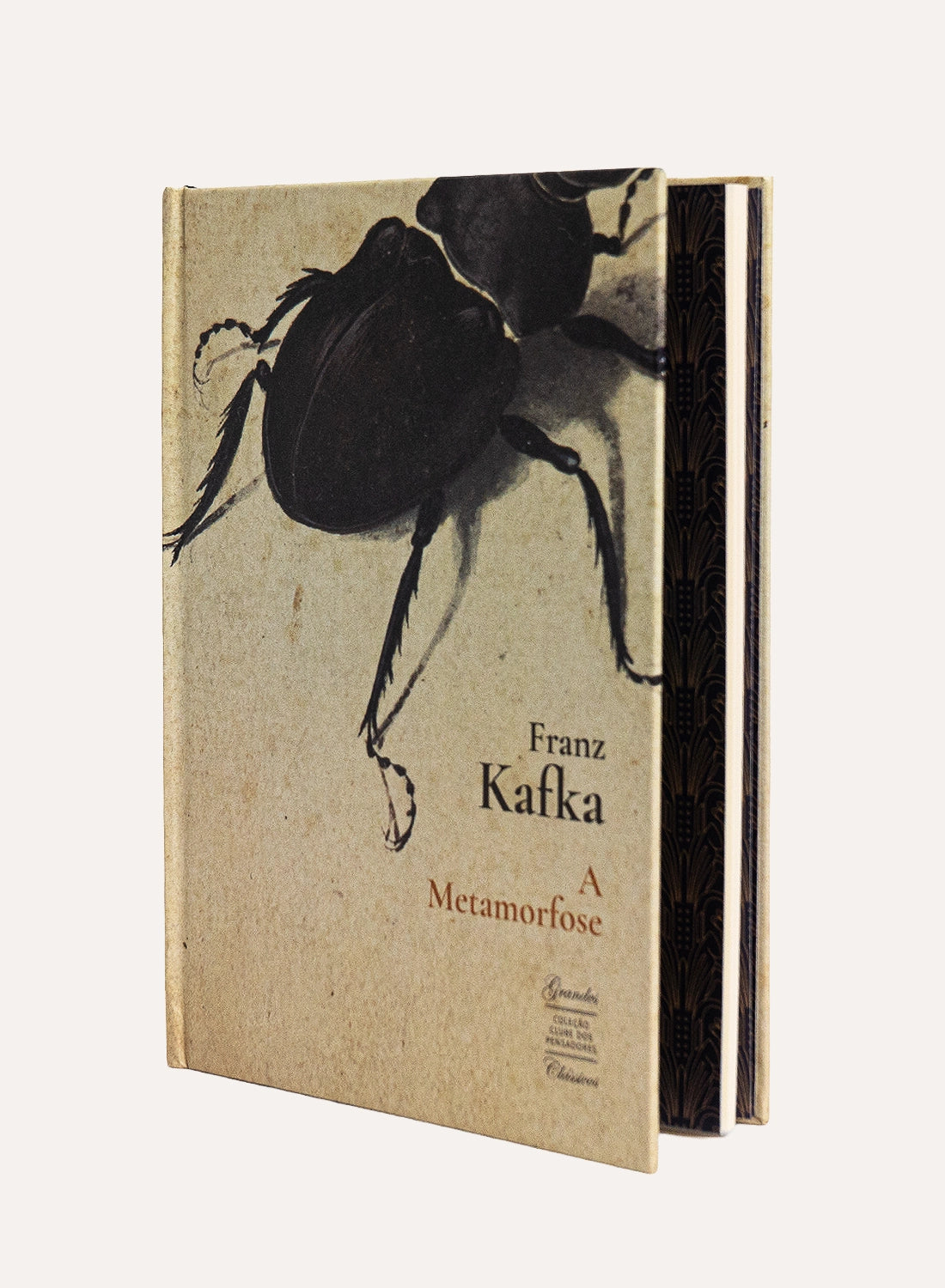 Livro A Metamorfose, de Franz Kafka, em edição capa dura da Loja dos Pensadores